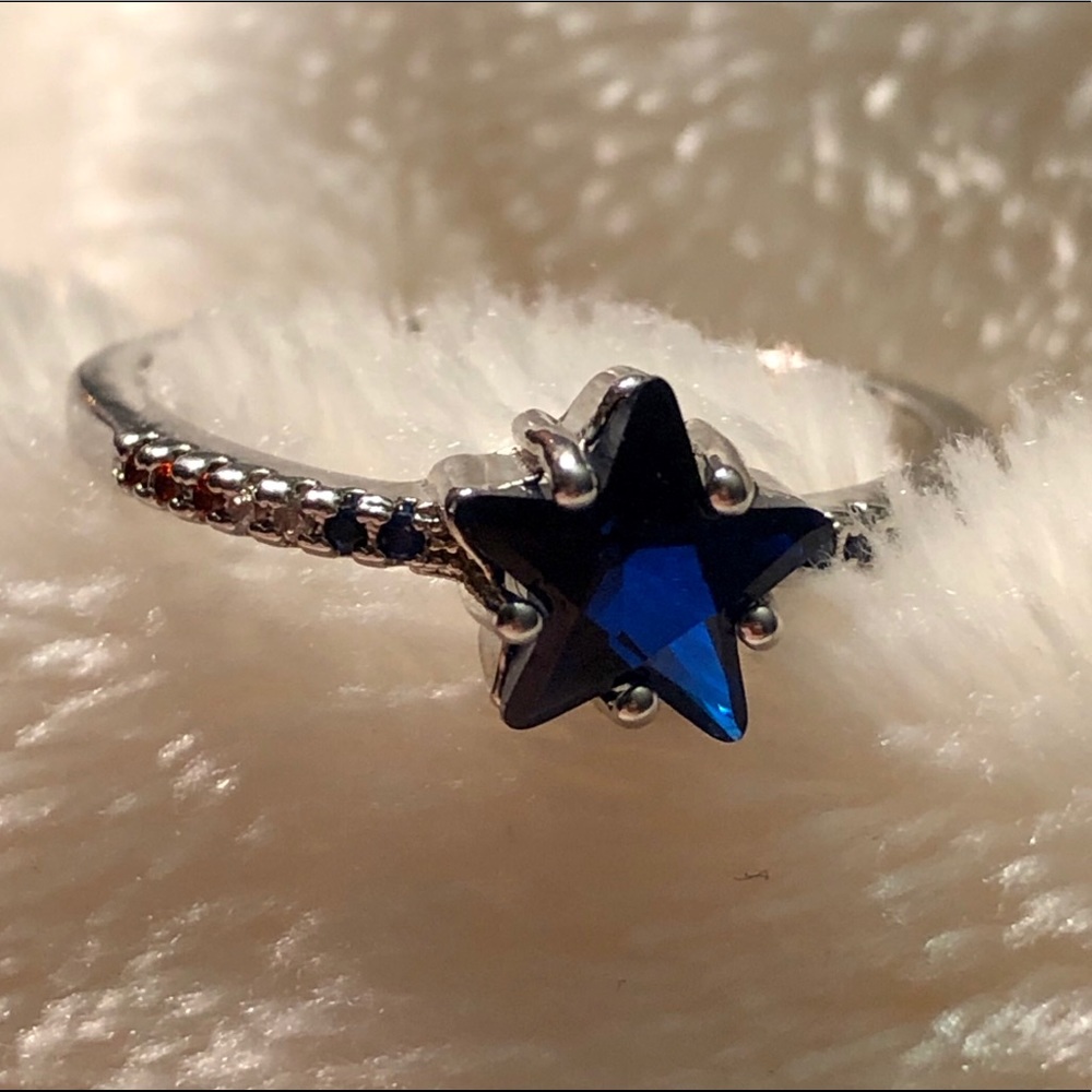 Silvertone red, white & blue CZ star ring, size 9
